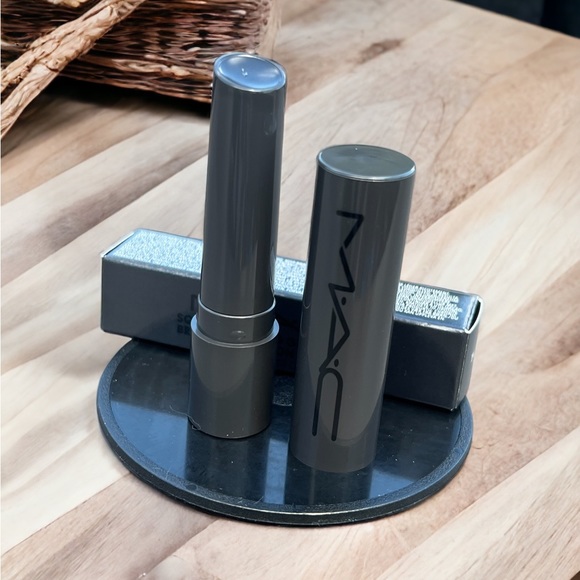 MAC Squirt Plumping Gloss Stick in JET - Picture 2 of 16